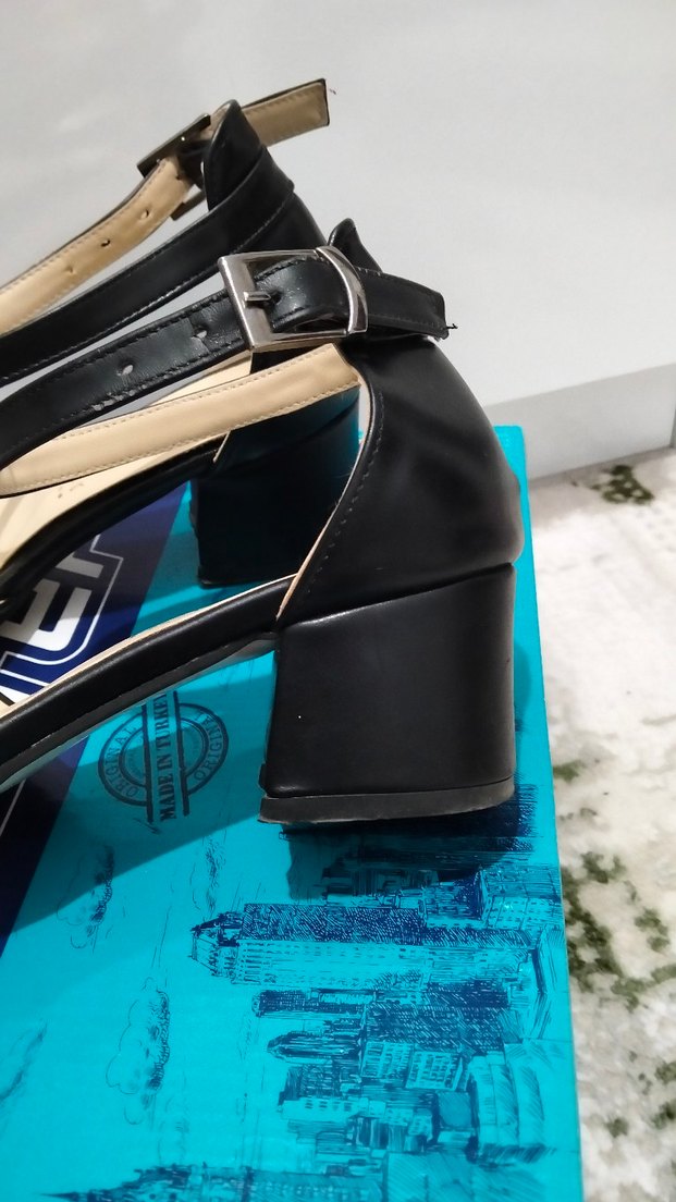 Siyah Tokalı Topuklu Kadın Ayakkabı - Görsel 3