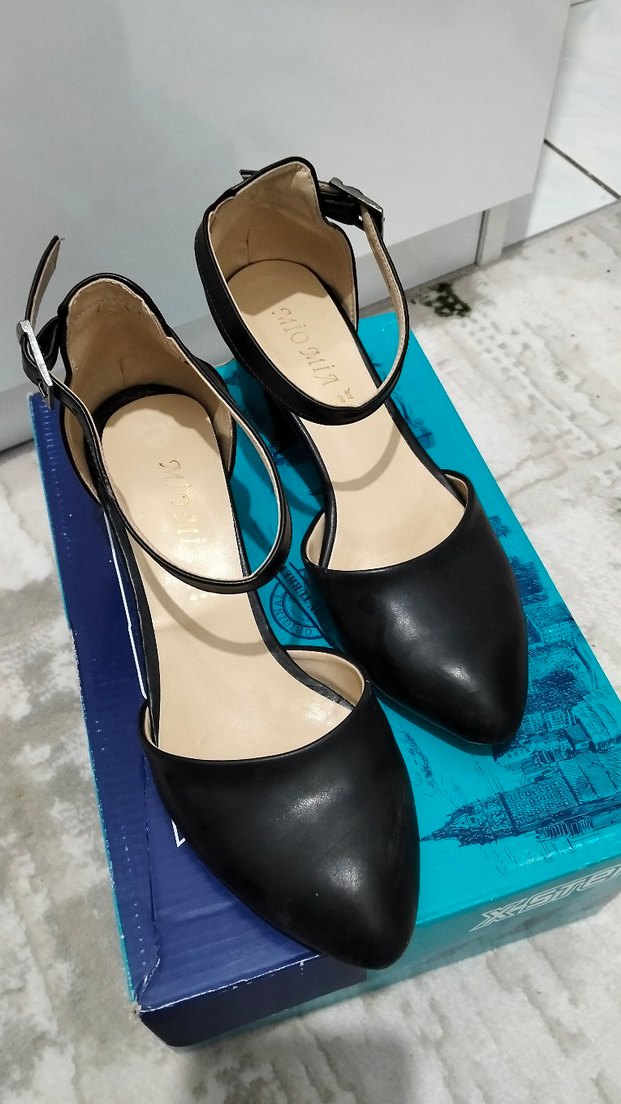 Siyah Tokalı Topuklu Kadın Ayakkabı - Görsel 2