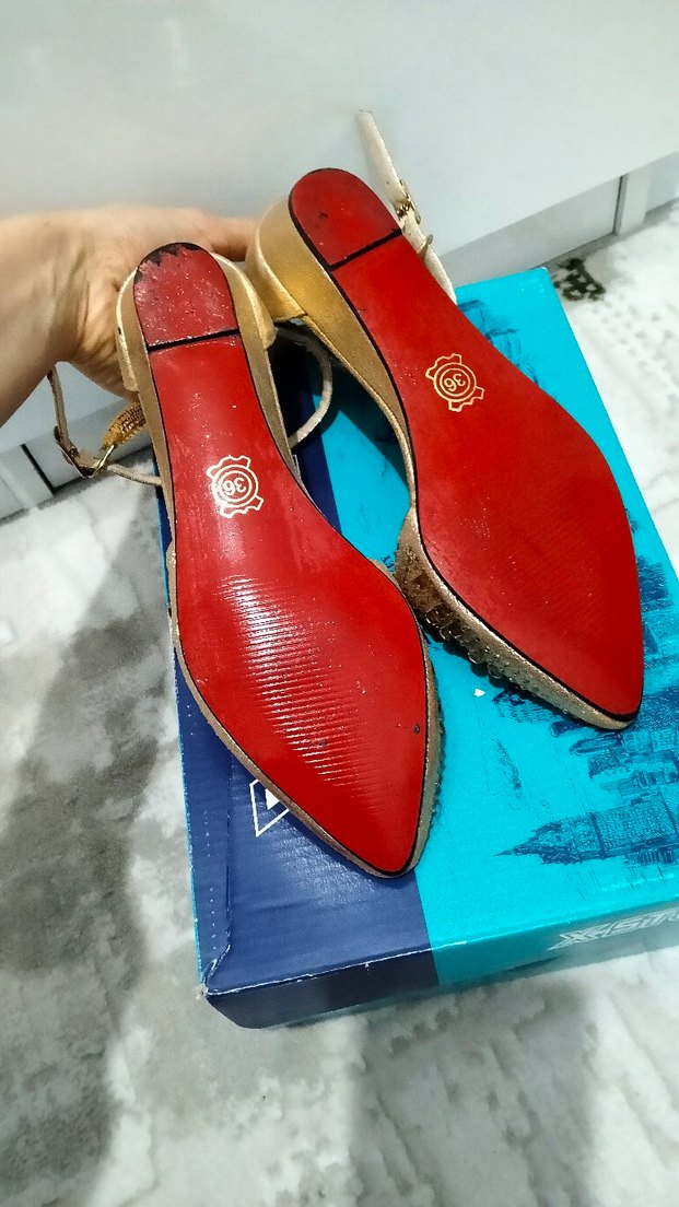 Altın Renkli Kemerli Blok Topuklu Kadın Babet - Görsel 5