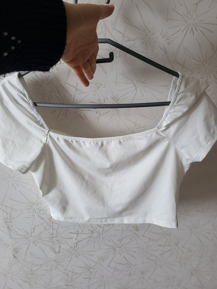 Beyaz Fırfırlı Kısa Kollu Kadın Bluz - Görsel 2