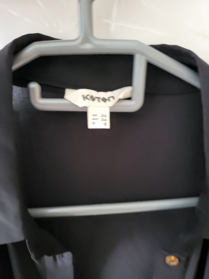 Siyah Düğmeli Kadın Gömlek - Görsel 2