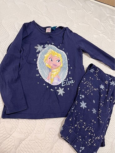 Kız çocuk Elsa pijama takımı
