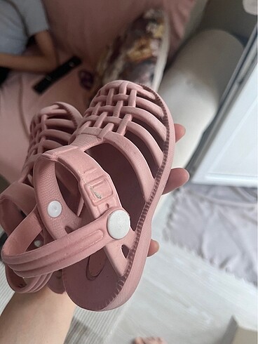 LC Waikiki Kız bebek sandalet