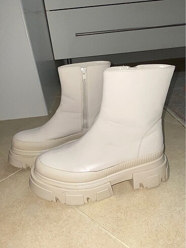 39 Beden BERSHKA Ekru Platform Bot