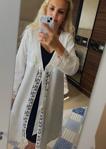 Nakışlı Beyaz Bohem Uzun Kollu Midi sabahlık - Görsel 2