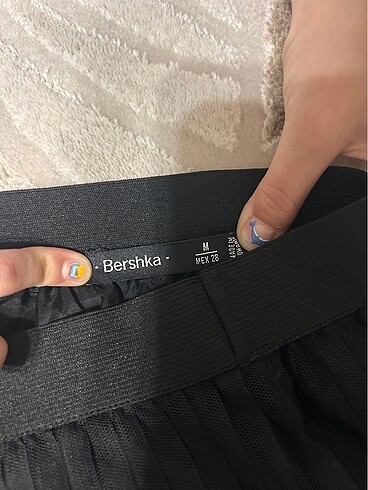 m Beden siyah Renk Bershka etek