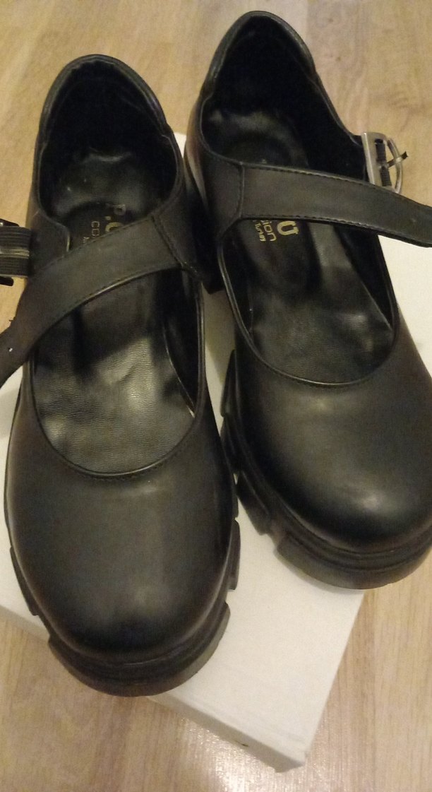 Siyah Platform Topuklu Gotik Kadın Ayakkabı - Görsel 4