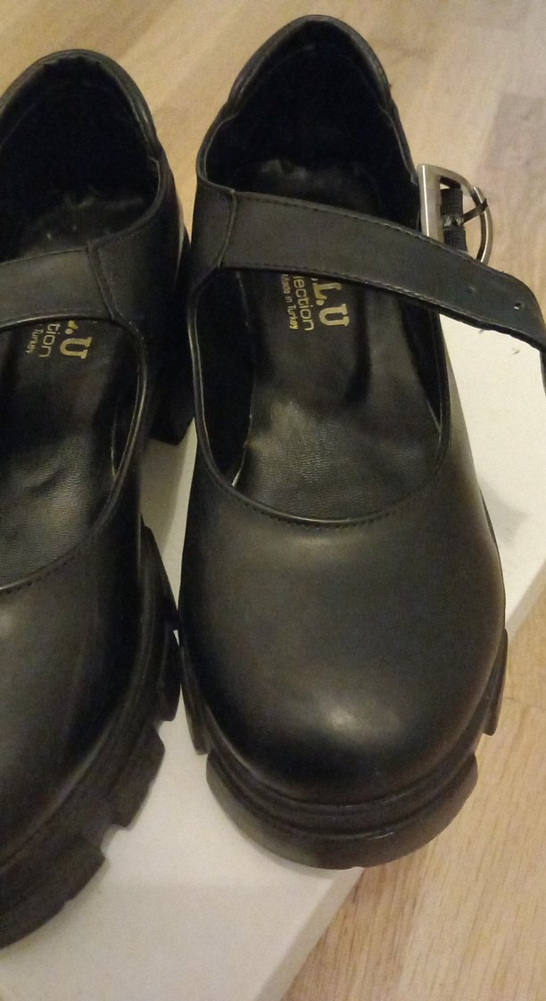 Siyah Platform Topuklu Gotik Kadın Ayakkabı - Görsel 2