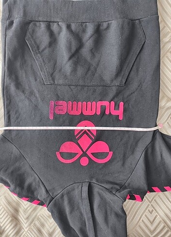 12-13 Yaş Beden Hummel sweatshirt