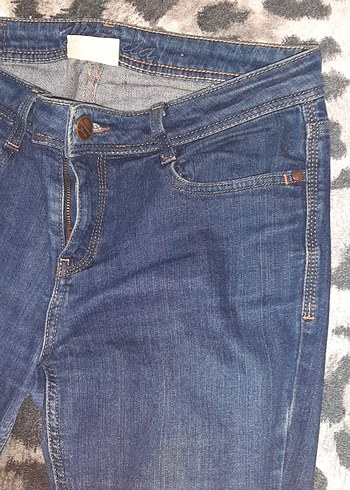 Düğmeli, normal boy, fitted mavi kadın kot pantolon