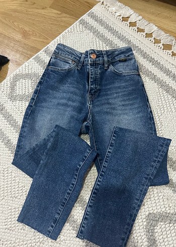 Mavi Kadın Normal Kesim Denim Jean