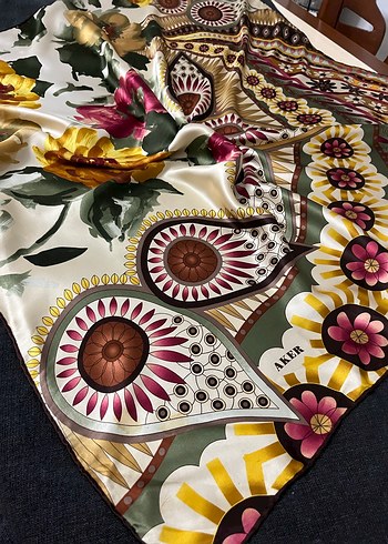 Aker ipek eşarp - Görsel 2