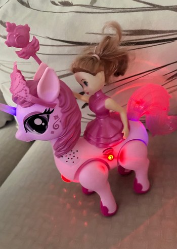 Pembe At ve Bebek Figür Aksiyon Oyuncağı - Görsel 3