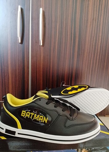 Batman Lisanslı Erkek Çocuk Spor Ayakkabı 39 Numara