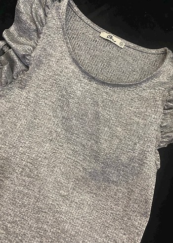 Gri Kız  Fırfırlı Kolsuz Bluz - Görsel 2