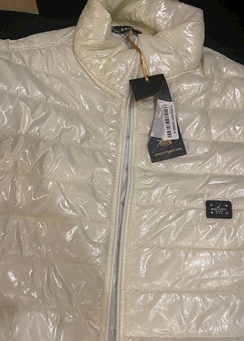 Beyaz Fermuarlı Kısa Kadın Yelek - Görsel 2