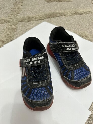 Skechers bot