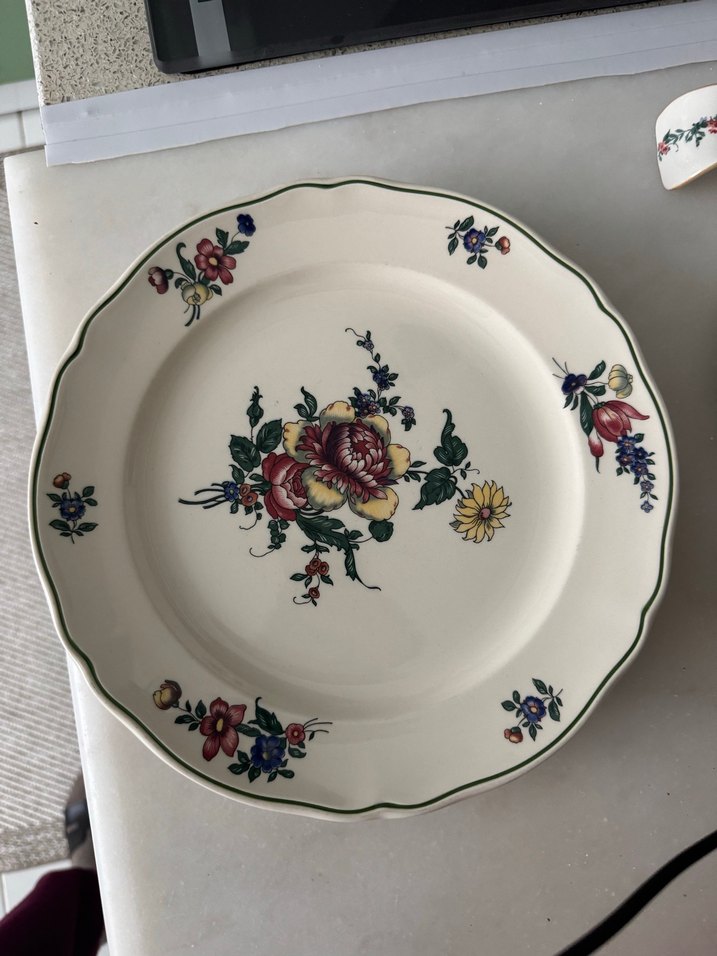 Çiçek Desenli Beyaz Seramik Tabak - Görsel 4