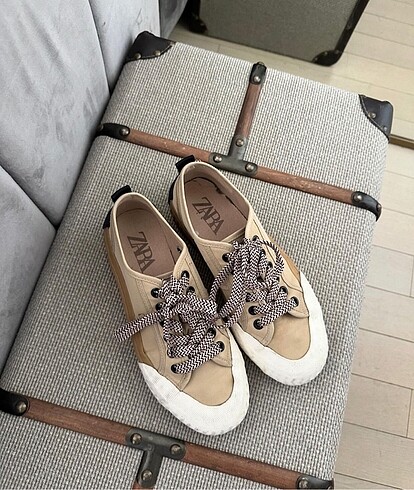 Zara sneaker