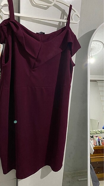 Mürdüm rengi kısa elbise