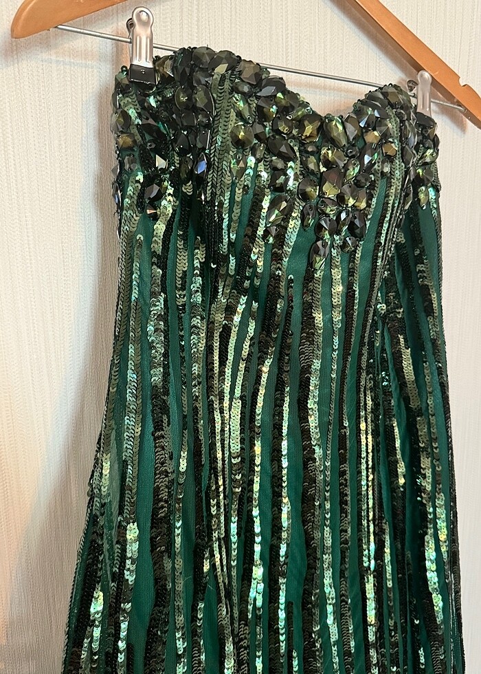 Zümrüt Yeşili Full Taş İşlemeli Straptez Balık Abiye Nişanlık Me - Görsel 3