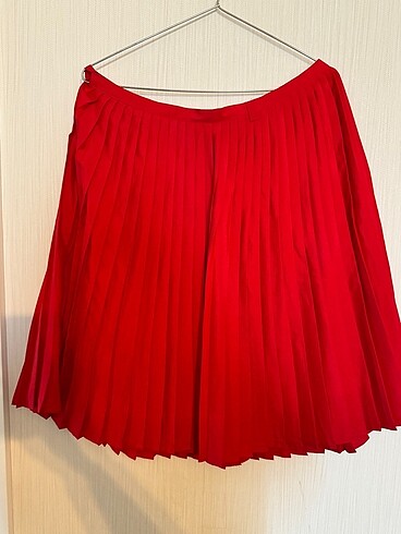 Twist Kırmızı Pileli Etek - Görsel 2