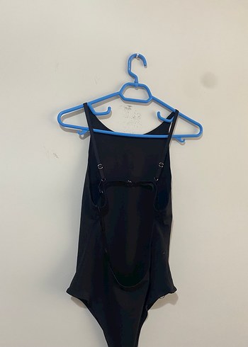 Siyah İnce Askılı Kadın Sırt Dekolteli Body - Görsel 4