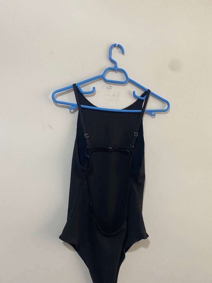 Siyah İnce Askılı Kadın Sırt Dekolteli Body - Görsel 4