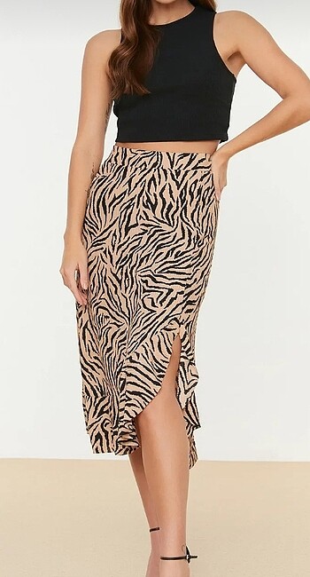 Trendyol & Milla Camel Zebra Desenli Örme Etek