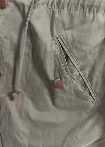 Uzun Kesim Haki Düğmeli Kadın Ceket - Görsel 2