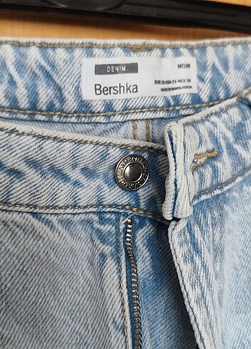 Bershka Yırtık kot