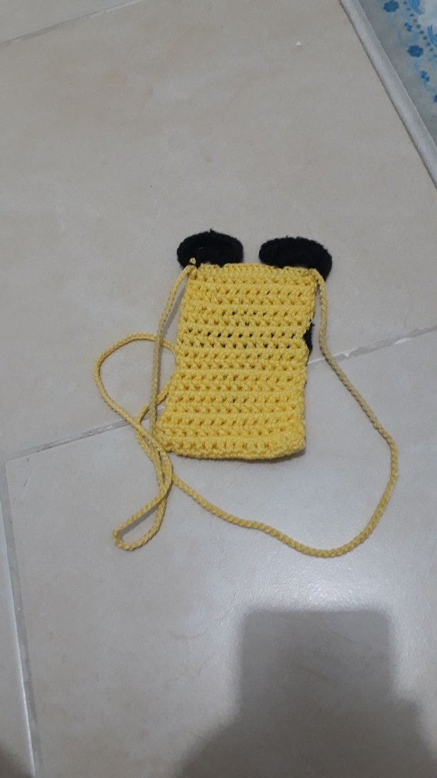 Sarı Örgü Telefon Kılıfı - Görsel 2