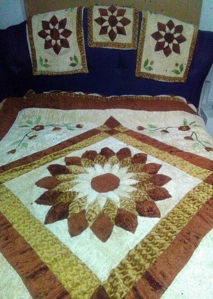 Çift kişilik kadife yatak örtüsü 2 yastık 1 kirlent var  - Görsel 3