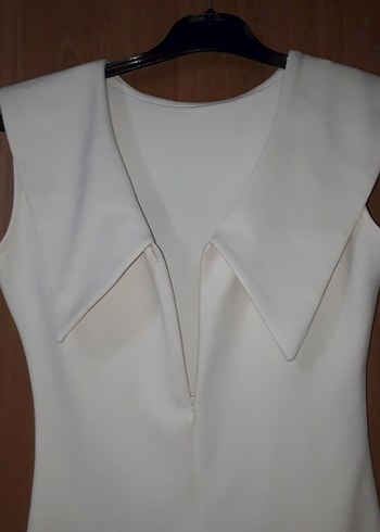 Beyaz Midi V Yakalı Kolsuz Elbise az kullanıldı - Görsel 5