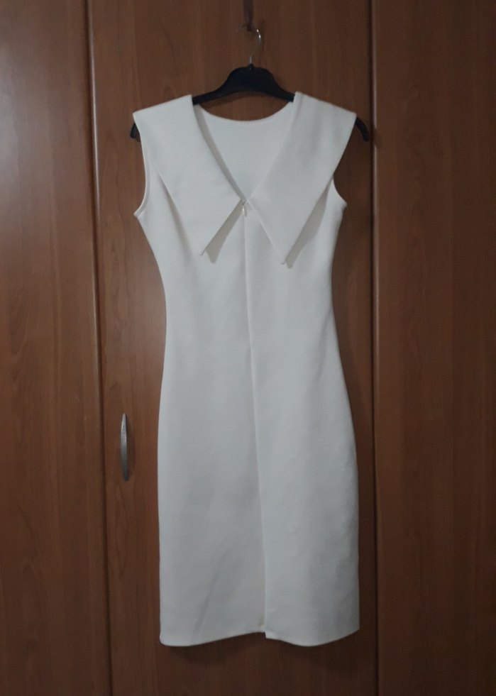 Beyaz Midi V Yakalı Kolsuz Elbise az kullanıldı - Görsel 3