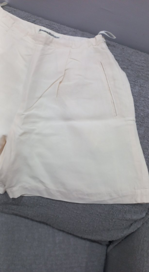 Beyaz Mini Kadın Şort - Görsel 3