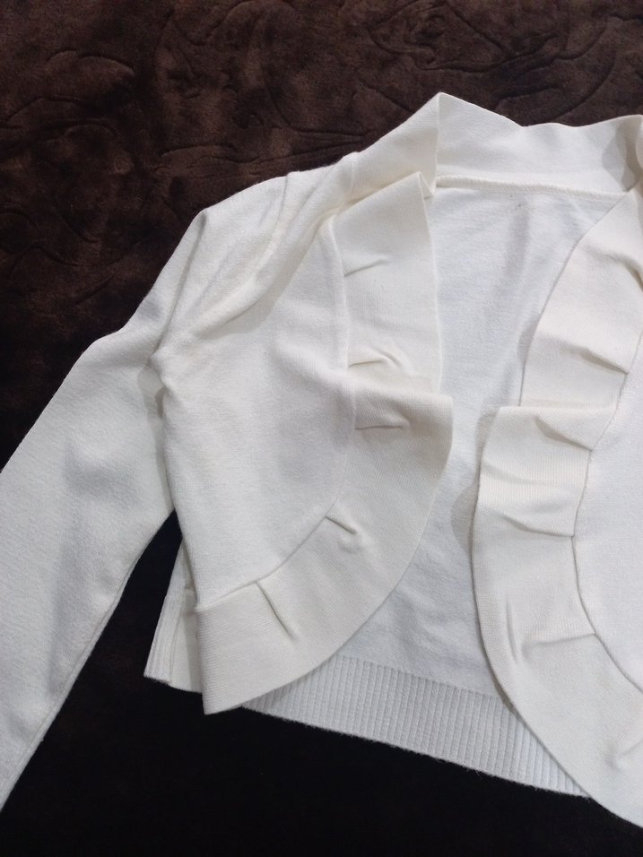 Beyaz Kız Çocuk Fırfırlı Bolero - Görsel 5