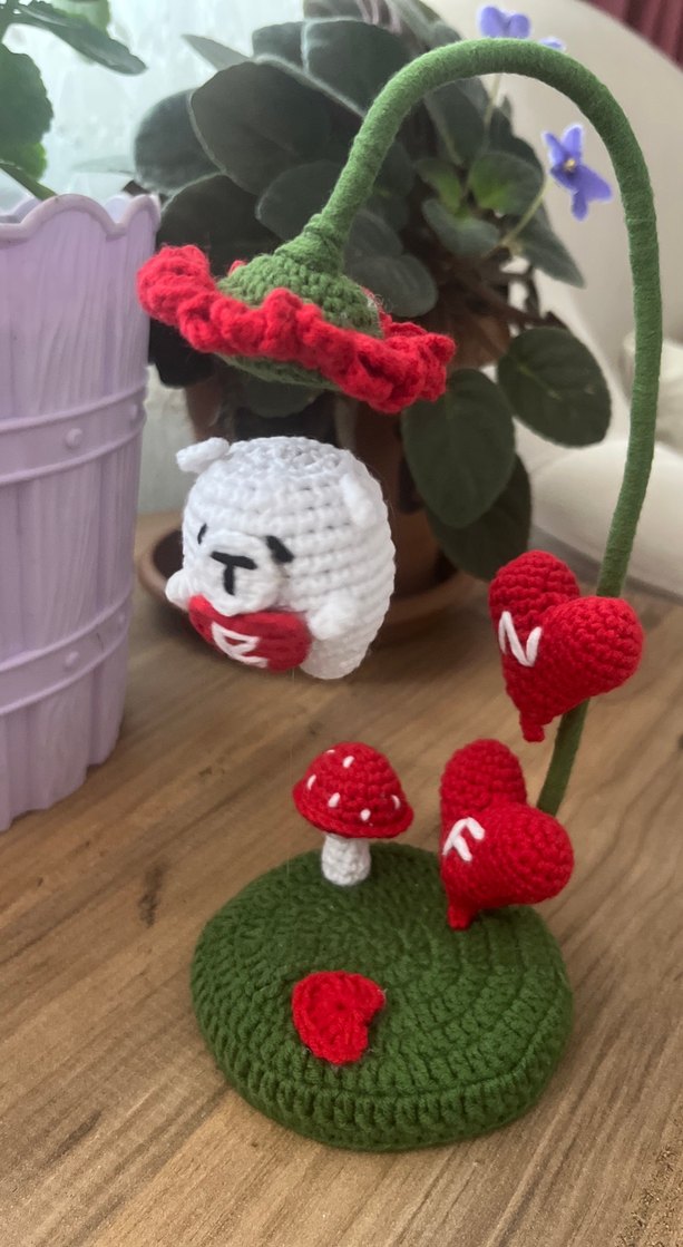 El Yapımı Örgü Kalpli Dekoratif Çiçek - Görsel 4