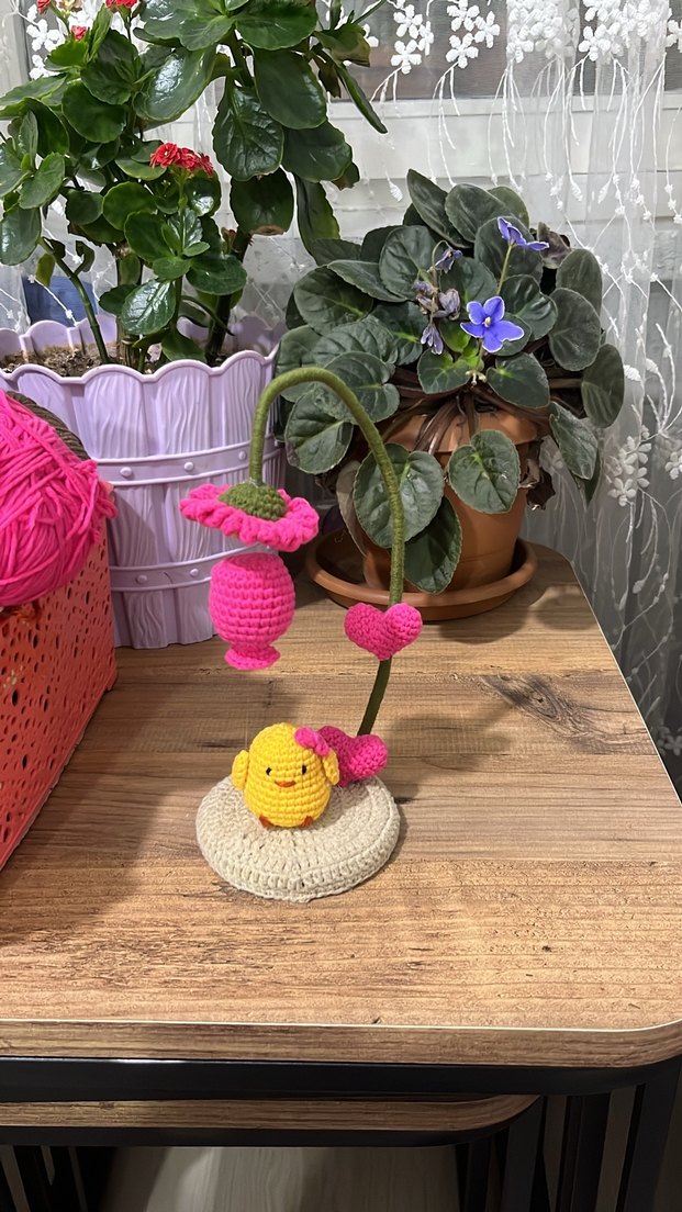 Masa süsü uçan balonlu civciv - Görsel 2