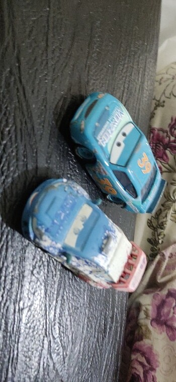  2disney cars