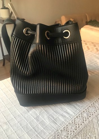 Pilise Detaylı Siyah Deri Kadın Çanta - Görsel 3