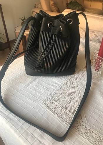 Pilise Detaylı Siyah Deri Kadın Çanta - Görsel 2