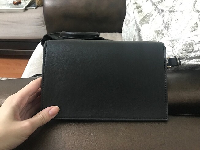 Siyah çanta - Görsel 2