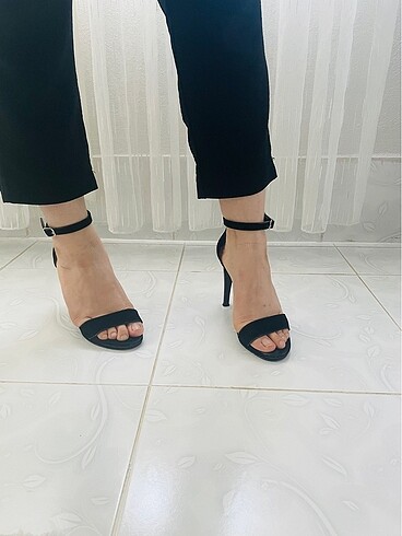 Siyah topuklu ayakkabı topuk boyu 10 cm