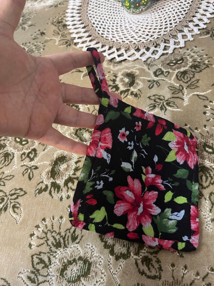 Pazen kumaştan yapılmış tencere tutacağı - Görsel 2