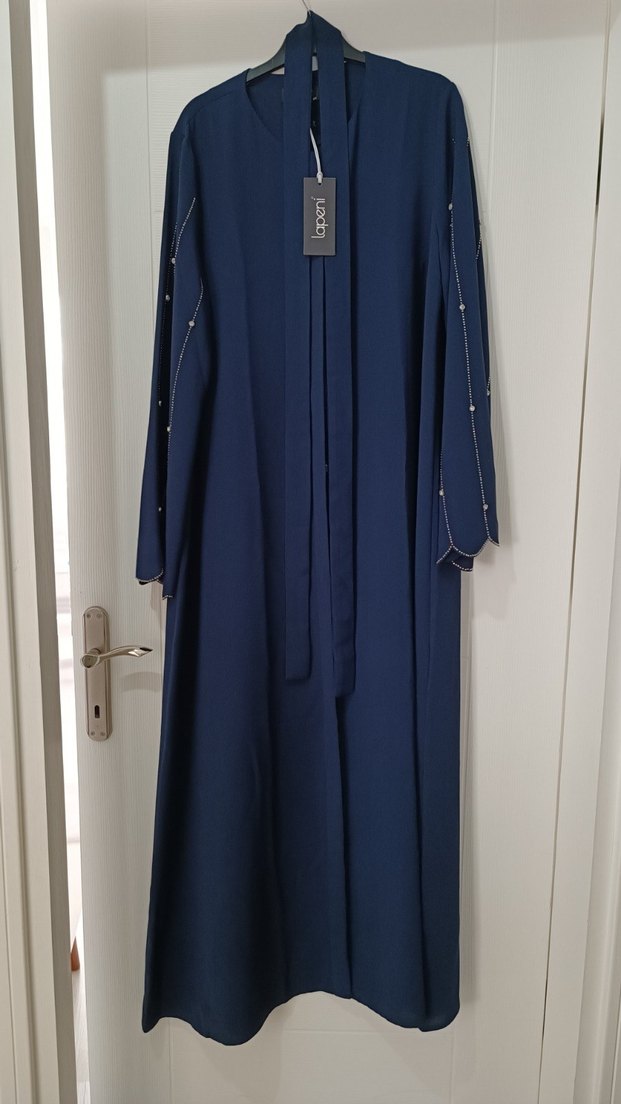 Taş Detaylı Kemerli Lacivert Ferace - Görsel 2