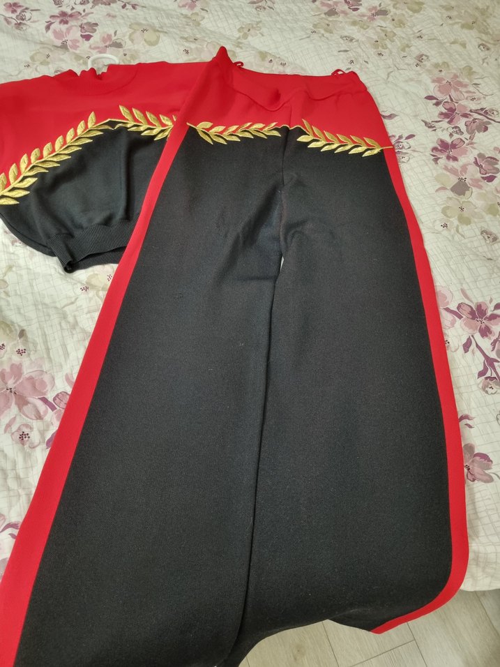 ADL × Raisa Vanessa Koleksiyon Takım - Görsel 4