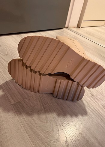 37 Beden Stradivarius Suni Deri Çizme