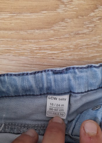 LC Waikiki Dantel Detaylı Mavi Kız Kot Şort