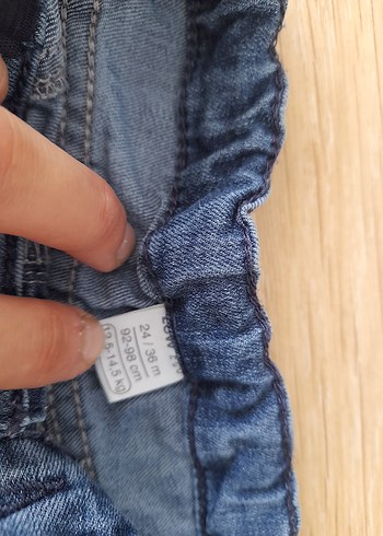 LC Waikiki Kızlar için Düğmeli Mavi Denim Şort